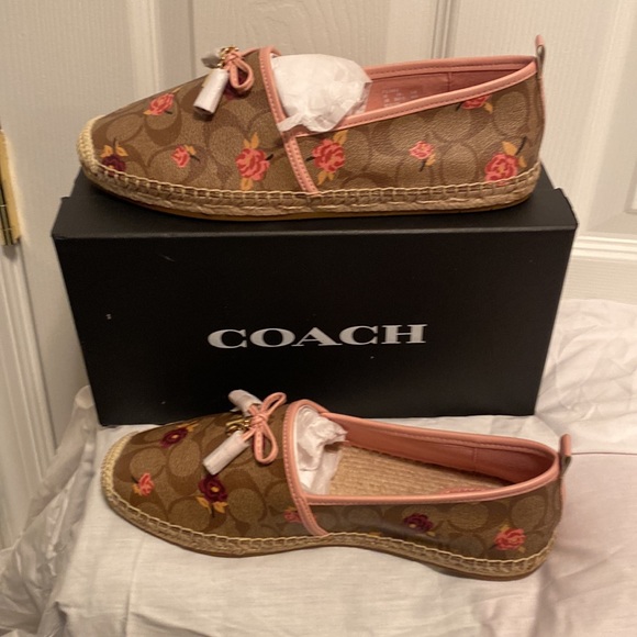 Brand New Coach Canvas Shoes…size 10 B Khaki - Picture 3 of 3